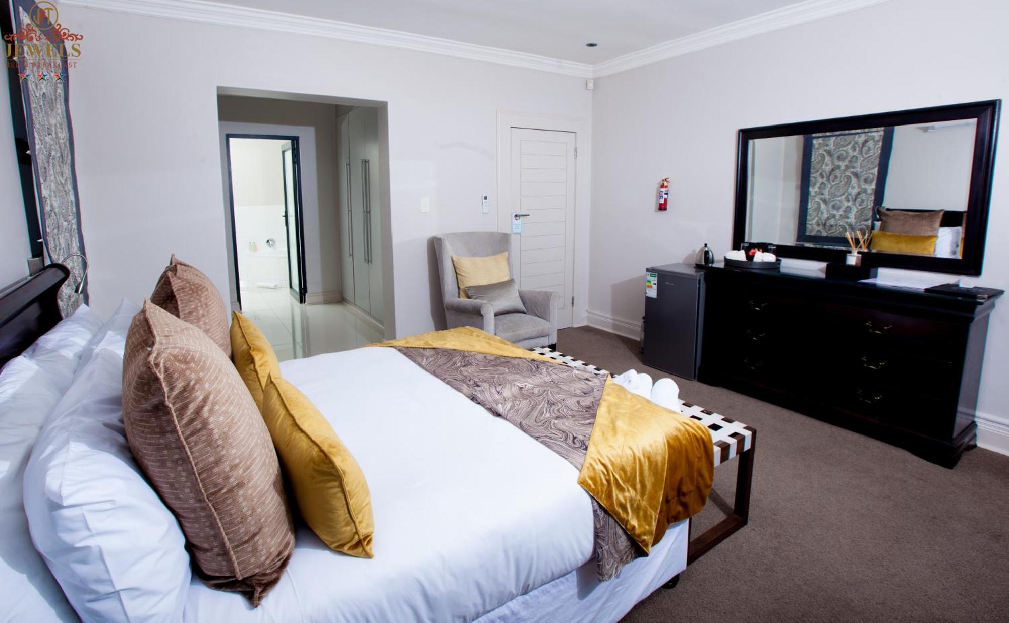 Jft Jewels Guest House Ист-Лондон Экстерьер фото